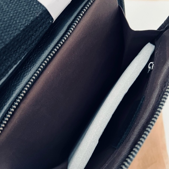 Contact’s Genuine Leather Messenger Bag  for Men (or ladies😀) - Picture 4 of 5